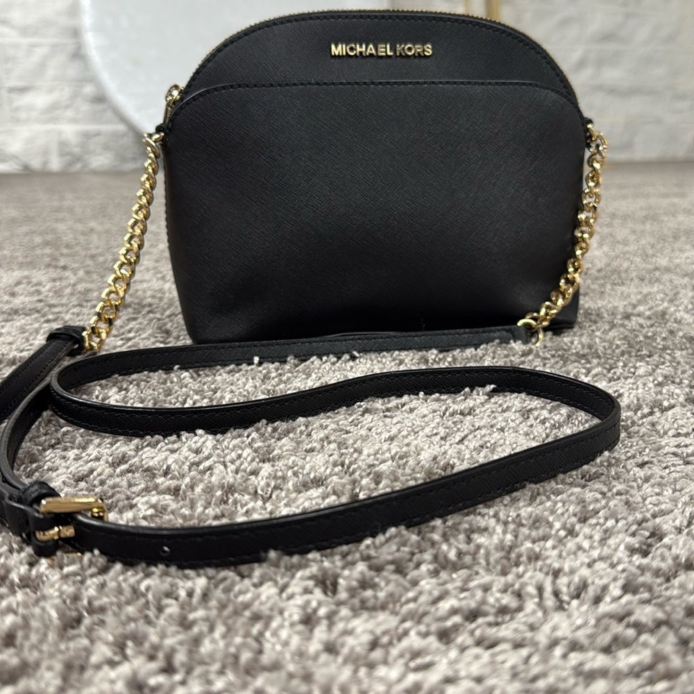 Authentic Michal Kors crossbody purse